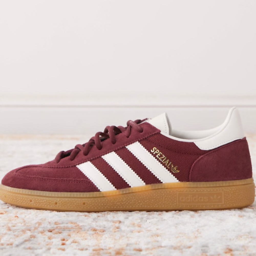 adidas Originals Handball Spezial sneakers in burgundy